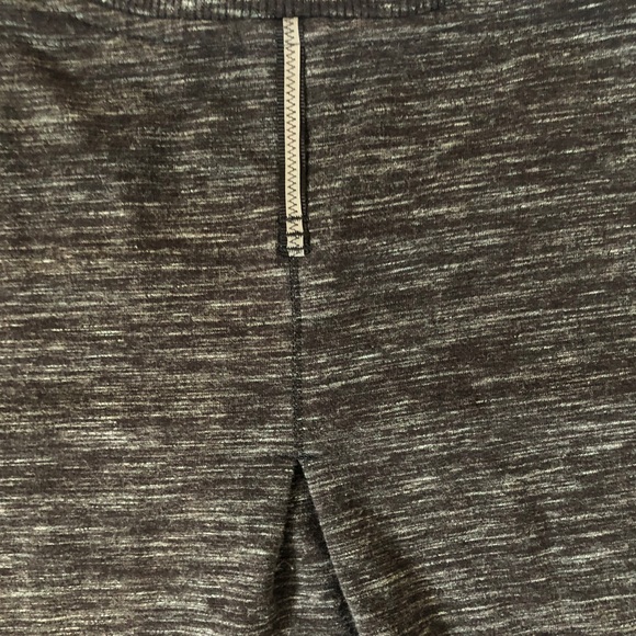 Lululemon Exhalation II Pullover Size 4 NWOT - Picture 4 of 7